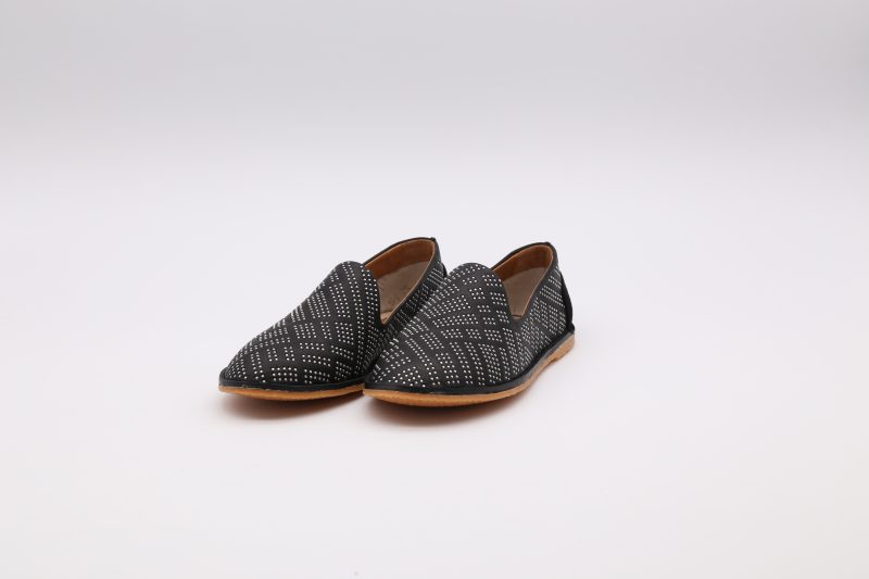 Nira con Borchie Slip-on - Calzature Artigianali